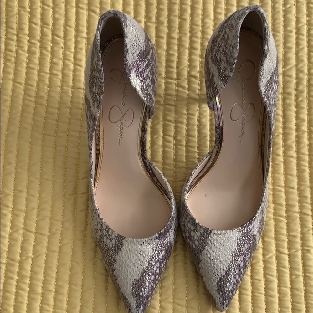 Beautiful python pumps